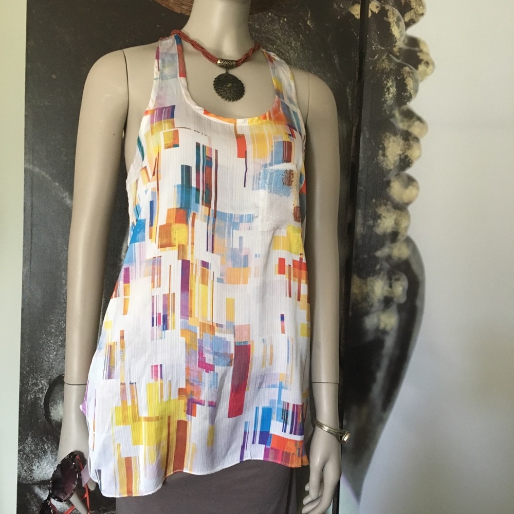 Romeo & Juliet Couture Racerback Top Size M